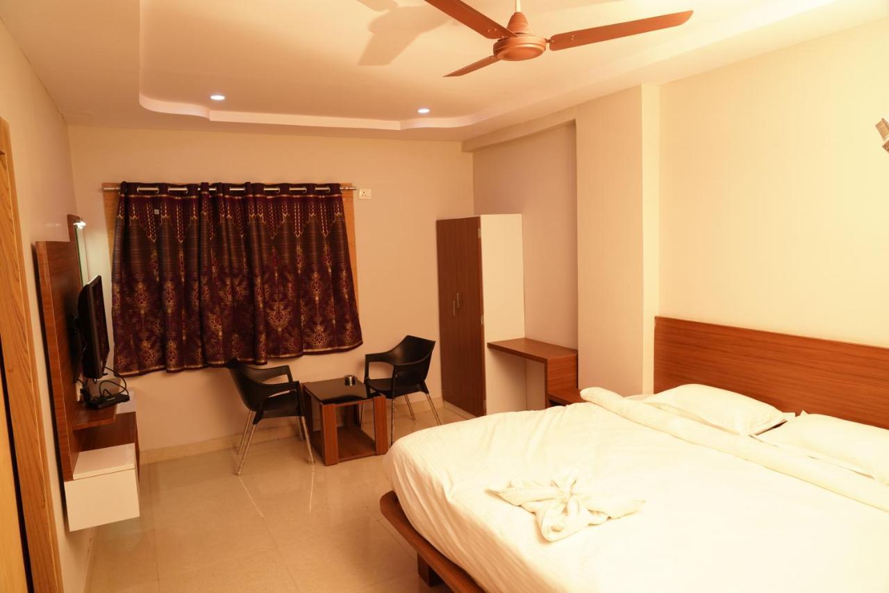 Swagath Residency Kākināda المظهر الخارجي الصورة