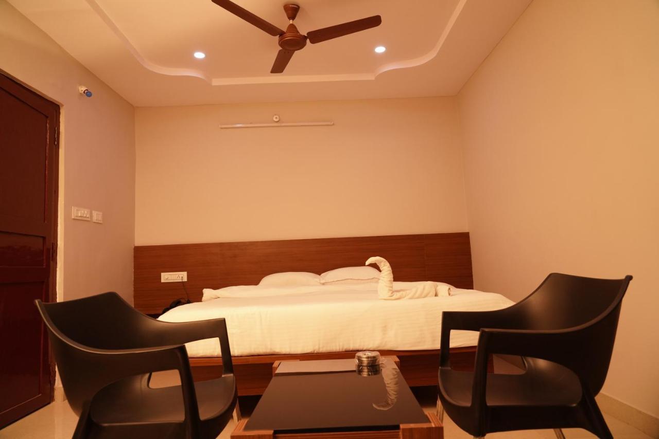 Swagath Residency Kākināda المظهر الخارجي الصورة