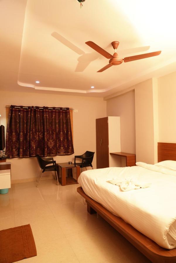 Swagath Residency Kākināda المظهر الخارجي الصورة
