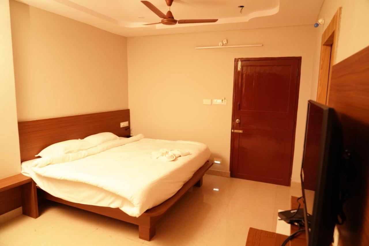 Swagath Residency Kākināda المظهر الخارجي الصورة